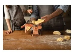 Machine à Pâtes - Atlas 150 - Design Cuivre - Marcato 7 Machine à Pâtes - Atlas 150 - Design Cuivre - Marcato -Meilleur Du Chef Shop machine pates atlas cuivre 4 main 650