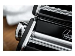 Machine à Pâtes - Atlas 150 - Design Noir - Marcato 7 Machine à Pâtes - Atlas 150 - Design Noir - Marcato -Meilleur Du Chef Shop machine pates atlas noir 4 main 650