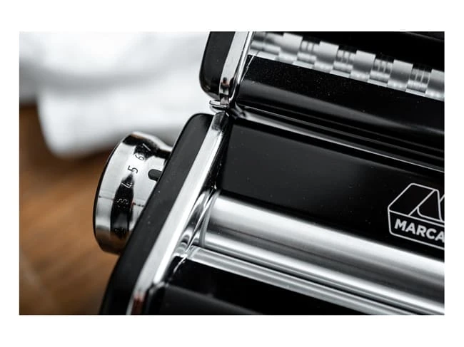 Machine à Pâtes - Atlas 150 - Design Noir - Marcato 4 Machine à Pâtes - Atlas 150 - Design Noir - Marcato – Image 4