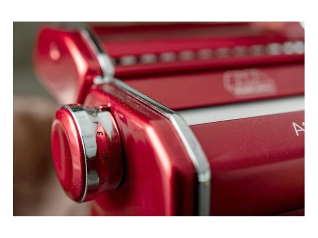 Machine à Pâtes - Atlas 150 - Design Rouge - Marcato 4 Machine à Pâtes - Atlas 150 - Design Rouge - Marcato – Image 4